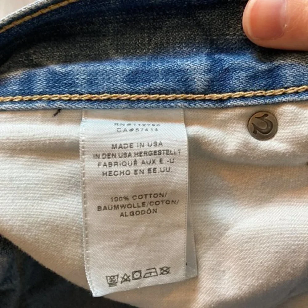 True Religion Geno Relaxed Slim Jeans Size 28 Tall
